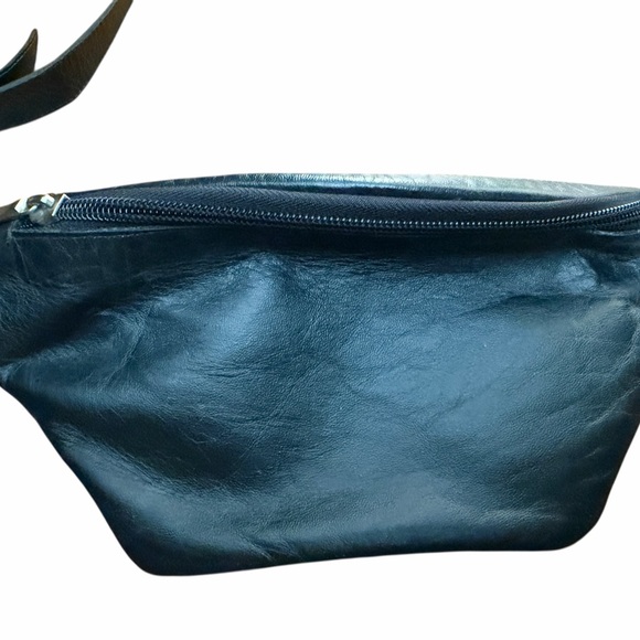 Unique Vintage Black Leather Waist Bag - Picture 2 of 3